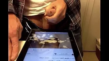 Redare Ea își arată păsărica și eu cum pe ea