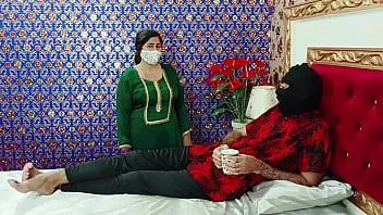 Riproduci Bellissima cameriera pakistana punjabi seducente e scopata duramente dal suo capo