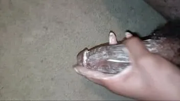 Riproduci Pt5: superdariusguy massaggia e rompe una noce