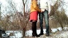 play تعطي MILF ELENA يعطي اللسان العام ويذوق التيار الذهبي الخاص بي