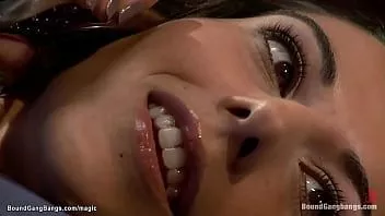 play زوج زوجة تحول جنسى في عيد ميلادها