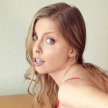 Порнозвезда Cherry Aleksa