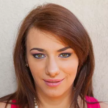 Pornoster Hannah Sweet